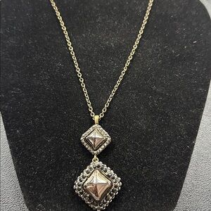 124- Liz Claiborne Elegant 20” Pendant Necklace With Stones